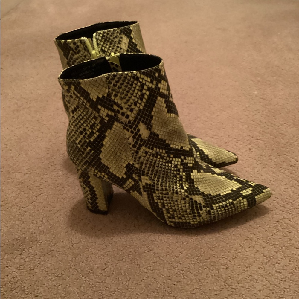 Rouge, Size 9, Color Neon Yellow Snake-print Booties